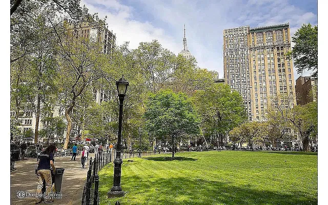Rented by Douglas Elliman | media 7