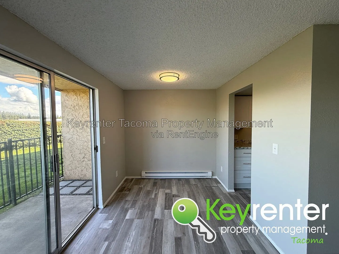 2 bed, 1.0 bath, 912 sqft, $2,500 — Photo 3