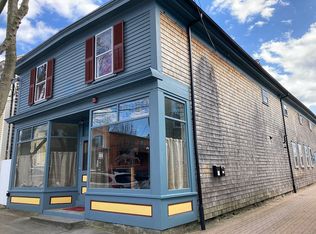 30 Bradford St, Bristol, RI 02809