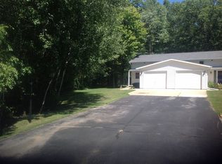 3688 S Timber Trl, Suamico, WI 54173