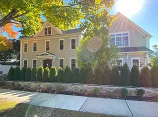 552 Saw Mill Brook Pkwy, Newton, MA 02459