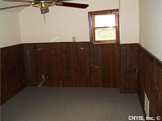 2nd image of 815 Hawley Ave