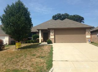 330 Grace Cir, Hurst, TX 76053