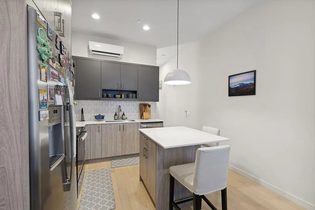 West Seattle Townhome - 3 bedrooms — Photo 4
