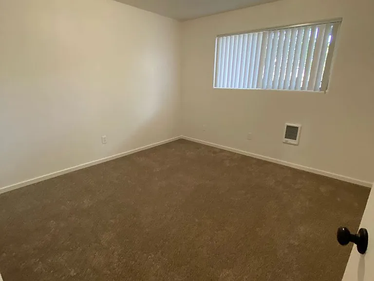 17925 E Burnside St #105 — Photo 8