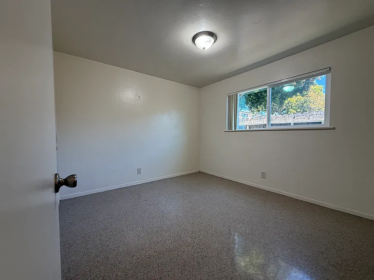 1107 E Foothill Blvd #A — Photo 8