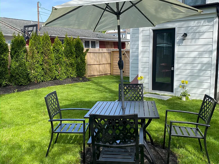 307 Champlin Pl — Photo 14