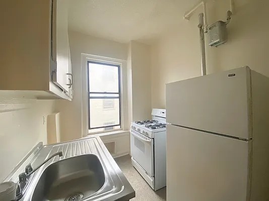 Rented by BRICK & GALO REALTY CORP | media 18