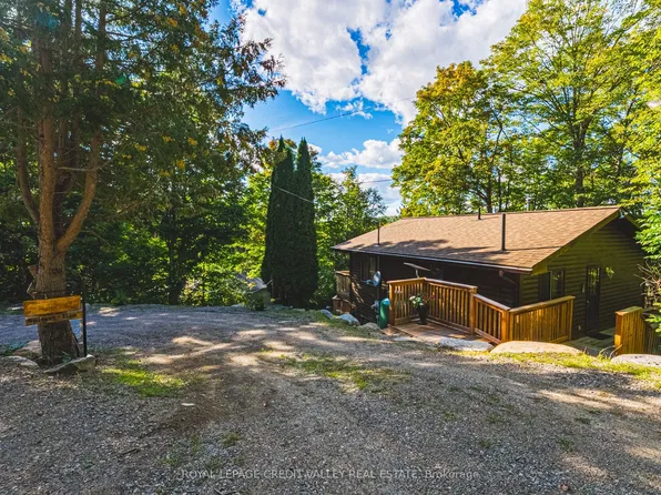 1064 Whiskey Jack Ln, Algonquin Highlands, ON K0M 1J1
