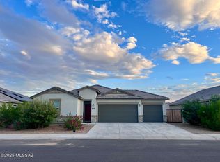 1033 W Beacon Dr, Casa Grande, AZ 85122