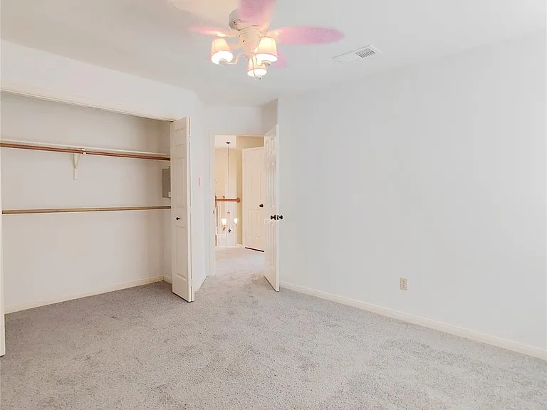 5019 Greenriver Valley Dr — Photo 15
