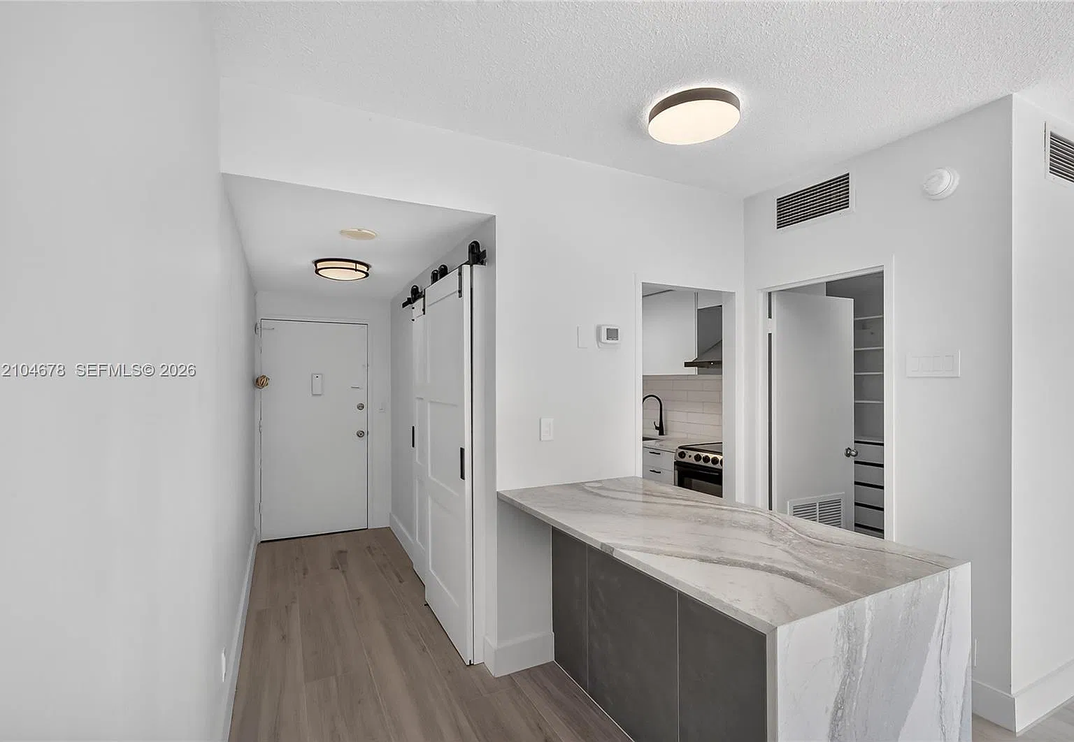 Clipper Condo No 1 — Photo 2
