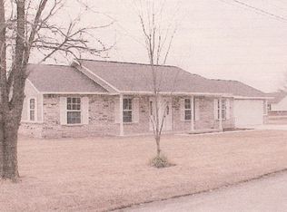 122 N 2nd St, Chouteau, OK 74337