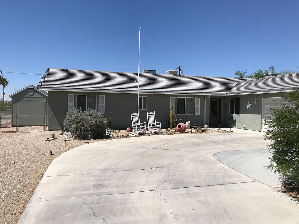 1st image of 74400 Pinon Dr