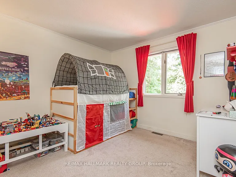 18 Hesse Cres — Photo 18