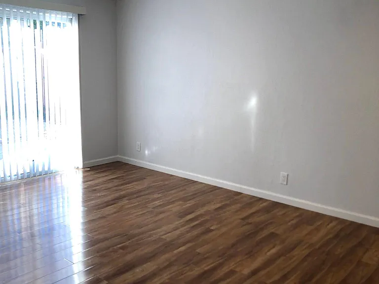205 Autrey St — Photo 1