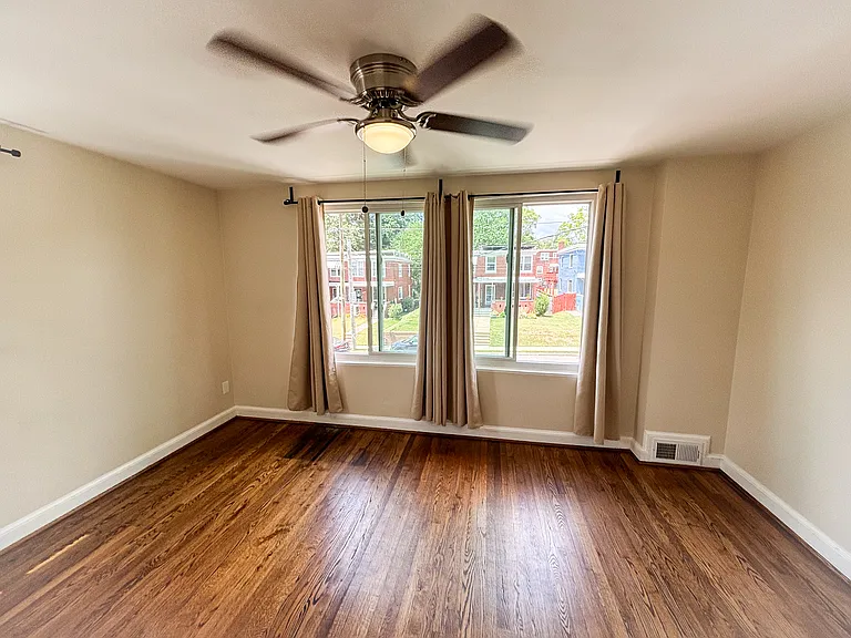 5027 Sargent Rd NE — Photo 12