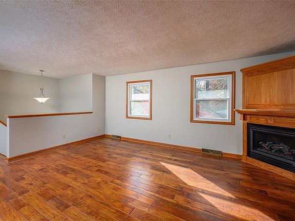 3rd image of 6536 Dale Ave NW