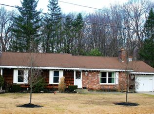 5 Bluebird Ct, Waterford, NY 12188