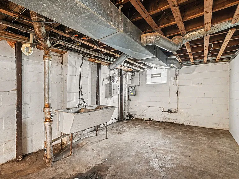 937 Grand Ave — Photo 18