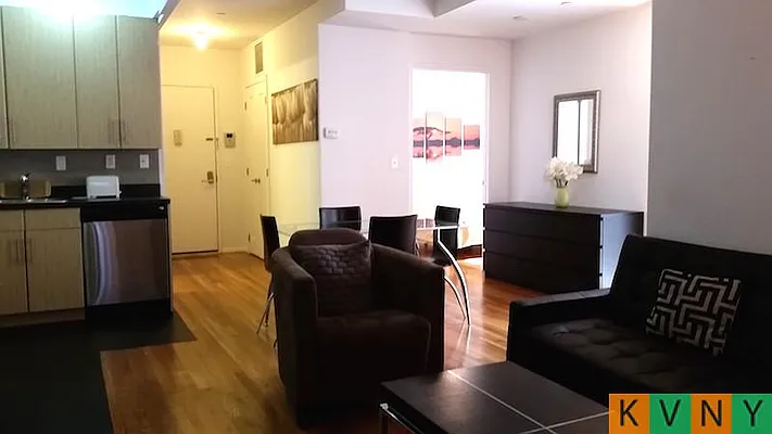 Rented by KVNY Soho | media 29