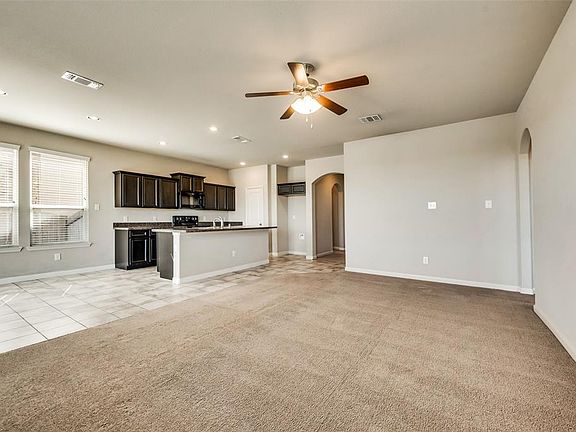 5th image of 5060 Royal Springs Dr
