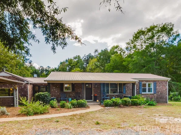 2240 Candor Troy Rd, Candor, NC 27229