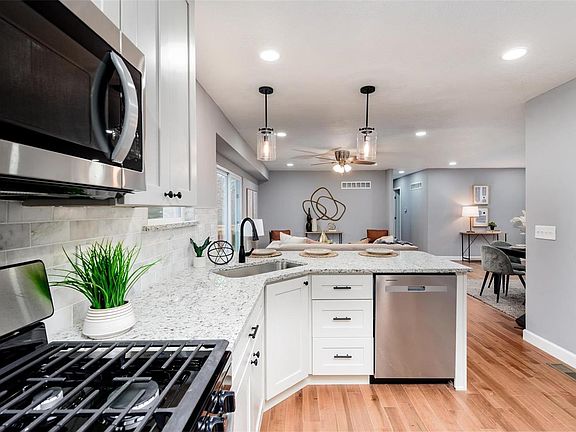 3rd image of 413 Woodland Hill Ct