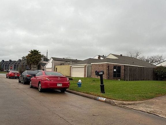 2nd image of 9614 Langdon Ln