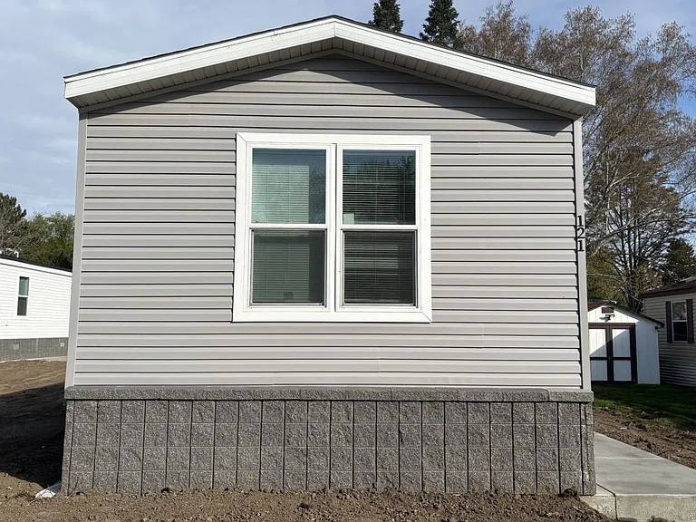121 Cimarron #121 — Photo 1
