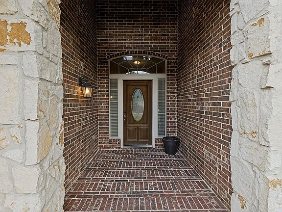 4th image of 150 Magnolia Grove Ln