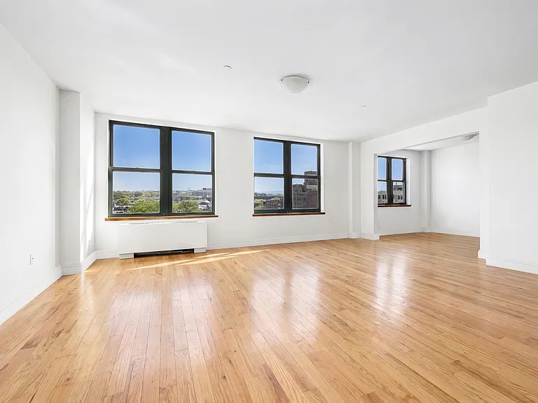 939 Union St #11 — Photo 3
