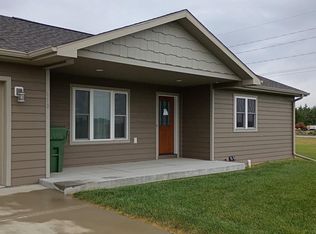 813 W Grandview St, Sutton, NE 68979