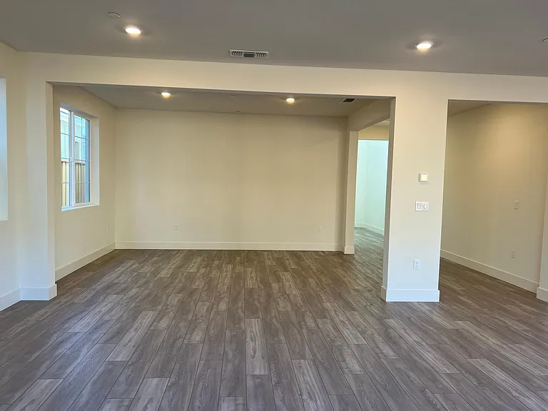 5312 Hinton Dr — Photo 8