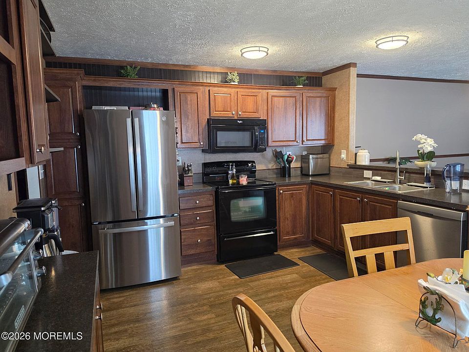 1st image of 31 Henry Circle