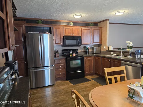 31 Henry Circle, Howell, NJ 07731