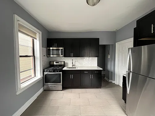 141 Duncan Ave Photo 1