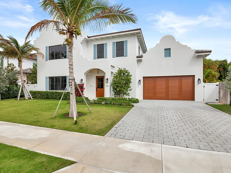 315 Avila Rd — Photo 1