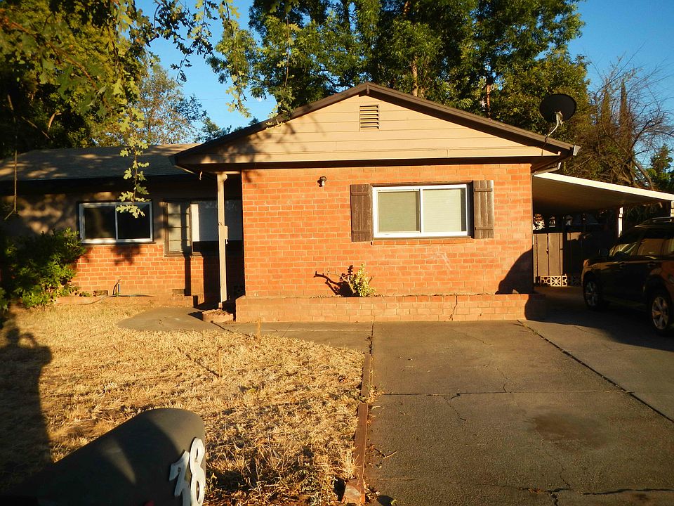 2nd image of 38 Oak Dr