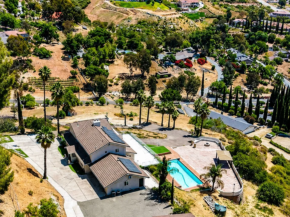 1710 Lotus Ln