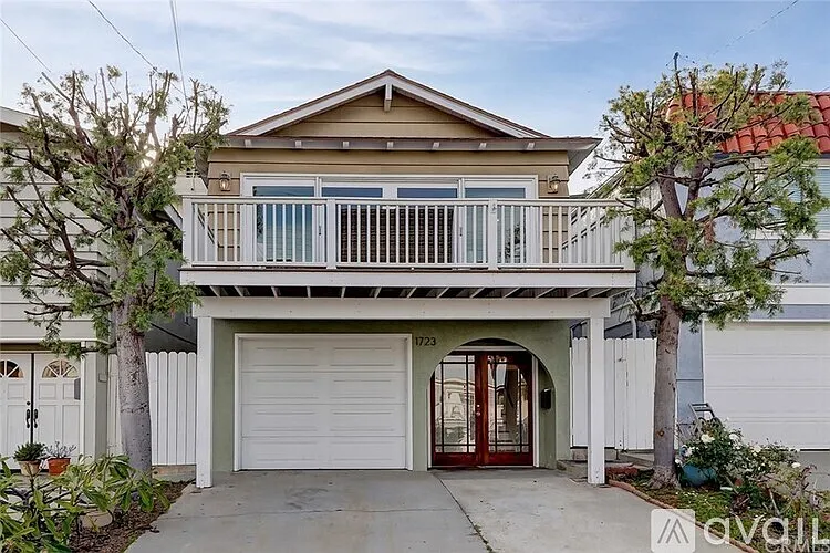 1723 Stanford Ave — Photo 2
