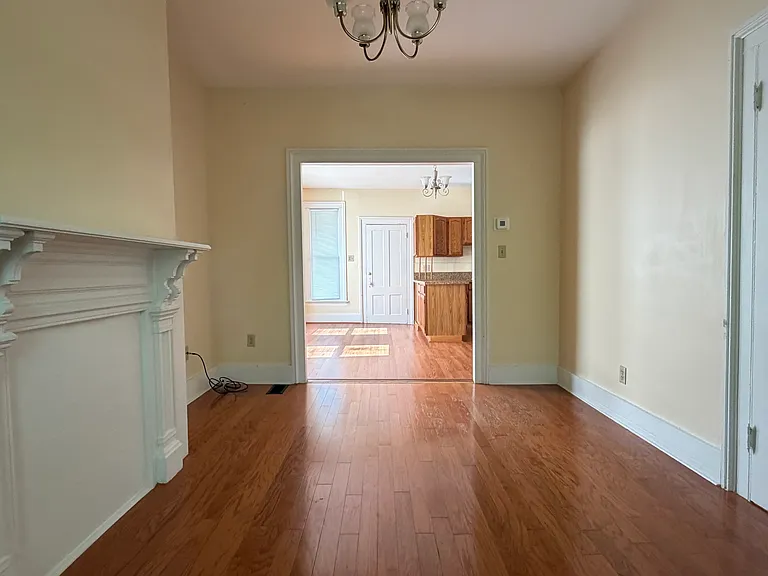 138 Lawrence St #1 — Photo 5