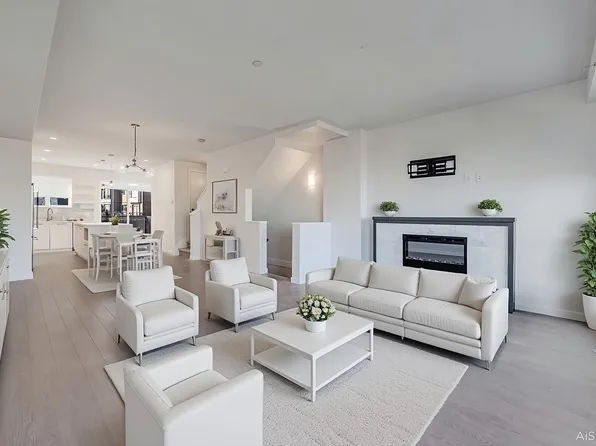 4738 Hemlock Way #128, Tsawwassen, BC V4M 0E3