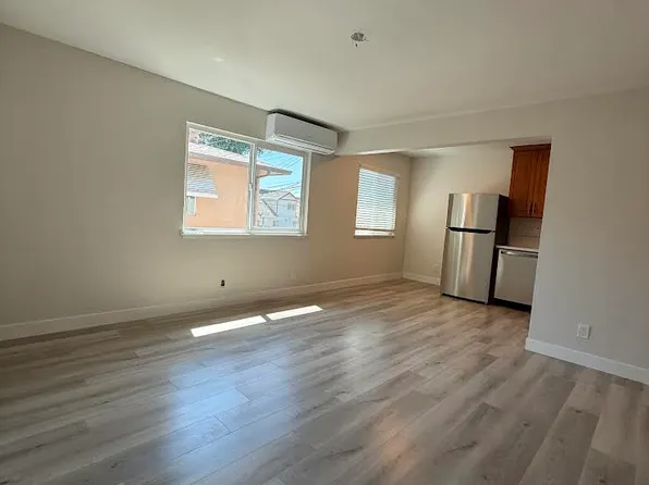 1514 V St APT 8, Sacramento, CA 95818