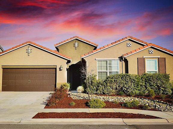 2nd image of 554 Verona Cir