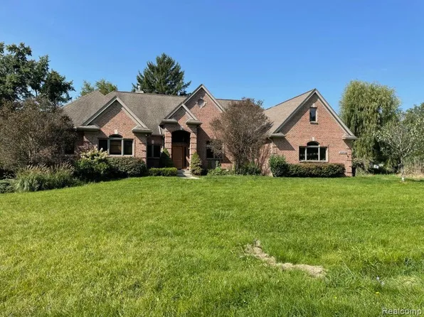 28309 Greencastle Rd, Farmington Hills, MI 48334