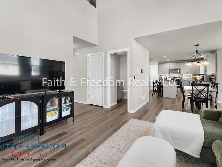4918 Wolf Moon Dr — Photo 5