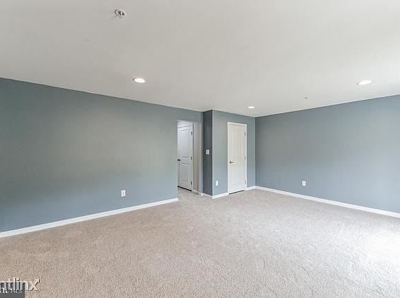 5th image of 1832R Honeysuckle Ct