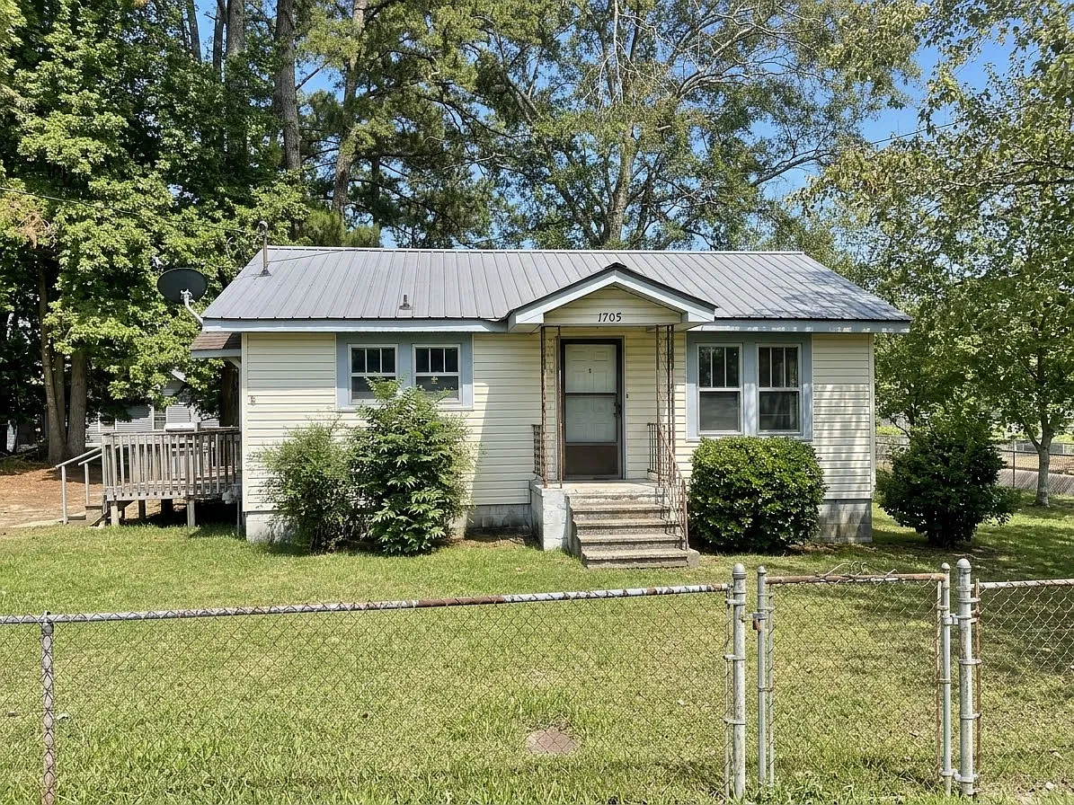 1705 Mcdowell St. Gadsden - 1 — Photo 1