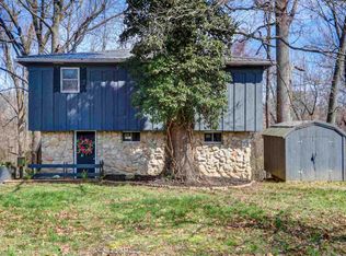 1688 Hills Rd, Newburgh, IN 47630